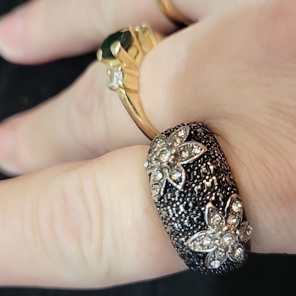 Ring - Picture 4 of 4